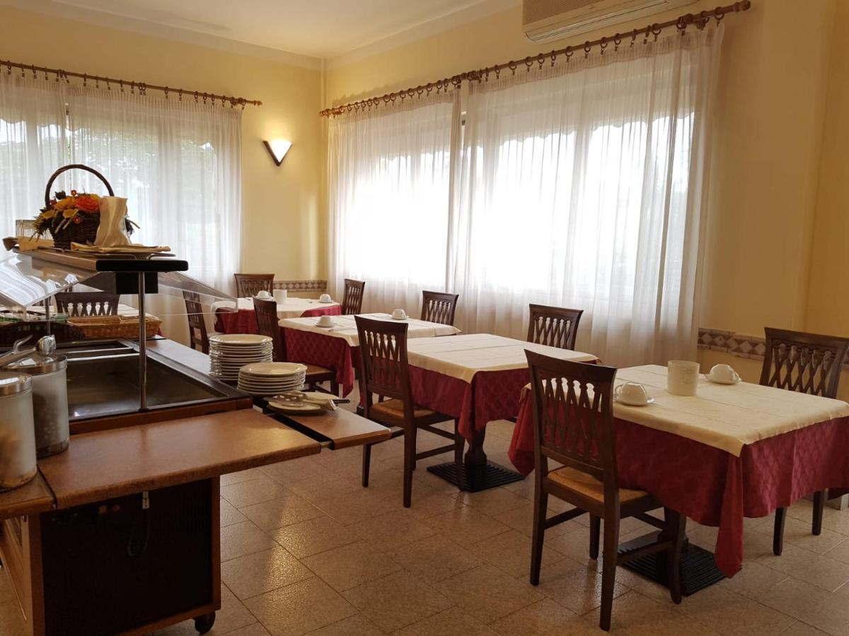 מרינה די מסה Hotel Patrizia מראה חיצוני תמונה