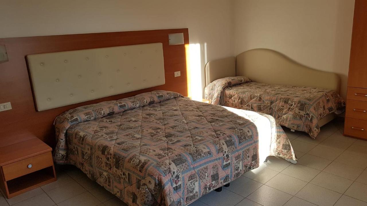 מרינה די מסה Hotel Patrizia מראה חיצוני תמונה