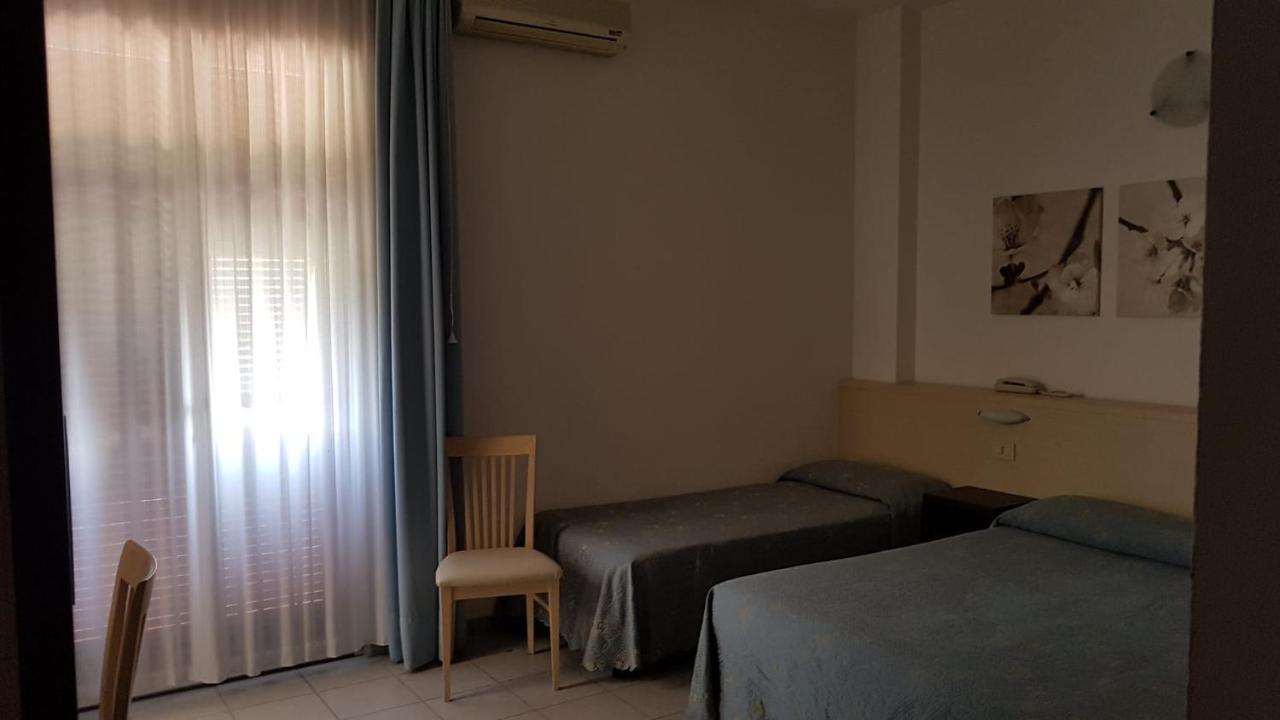 מרינה די מסה Hotel Patrizia מראה חיצוני תמונה